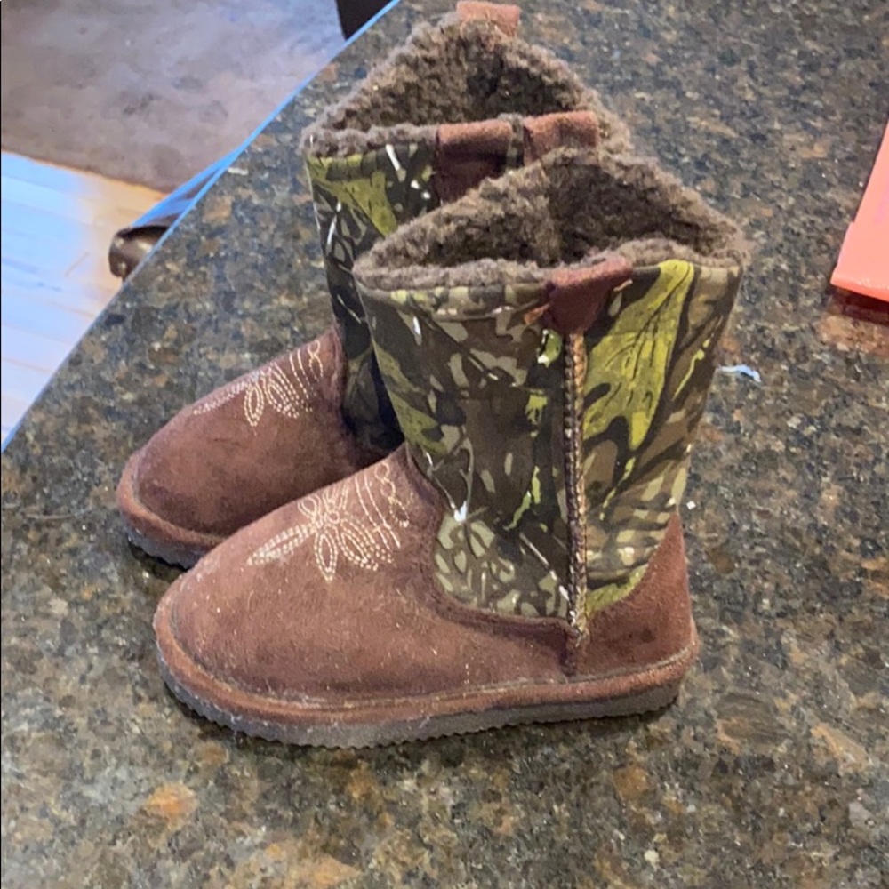 Western Chief warm boots
